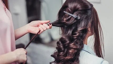 Human Hair vs. Synthetic Wigs: Which One Is Right for You? - Wigour